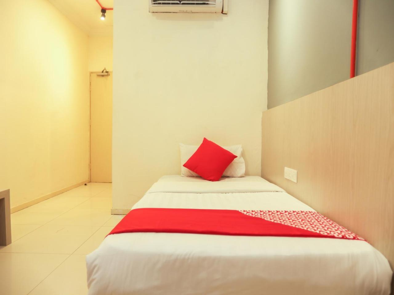 Oyo 727 Hotel Rafflesia Kota Kinabalu Exterior foto