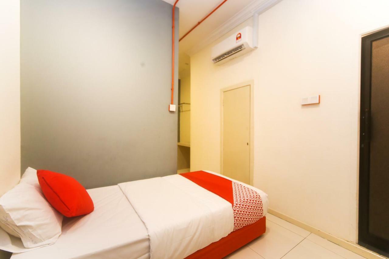 Oyo 727 Hotel Rafflesia Kota Kinabalu Exterior foto